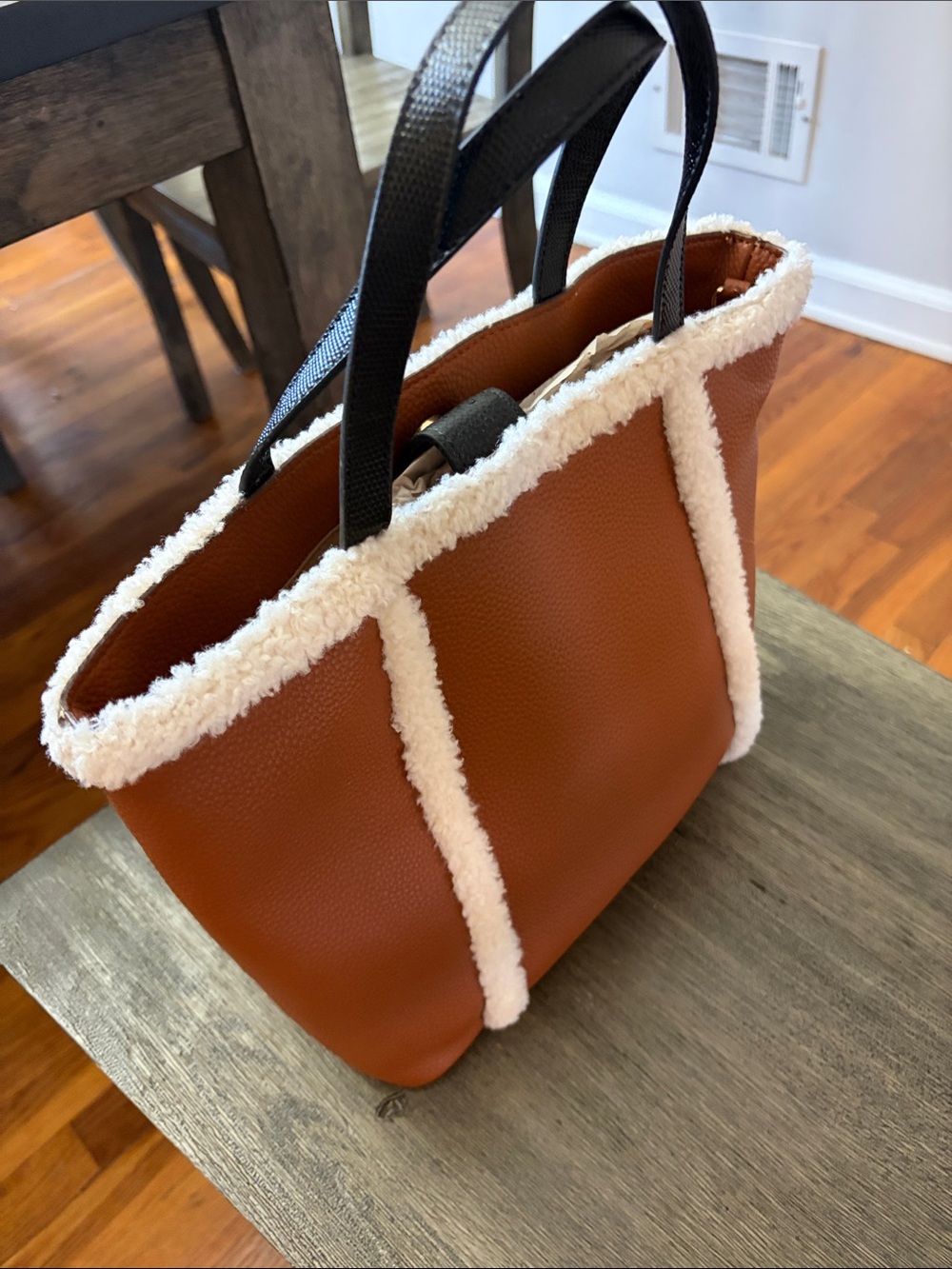 Anne Klein Tan Tote with White Sherpa Trim and Coin Pouch - Picture 2 of 2
